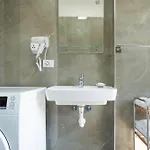 Stayblvd Apartment-Free Parking & Near Center Daire Tiran