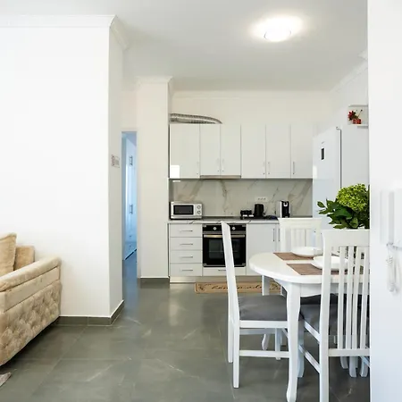 Διαμέρισμα Stayblvd Apartment-free Parking