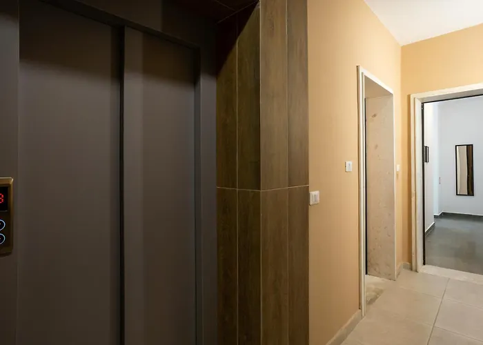 Stayblvd Apartment-free Parking & Balcony Near Center * Tirana