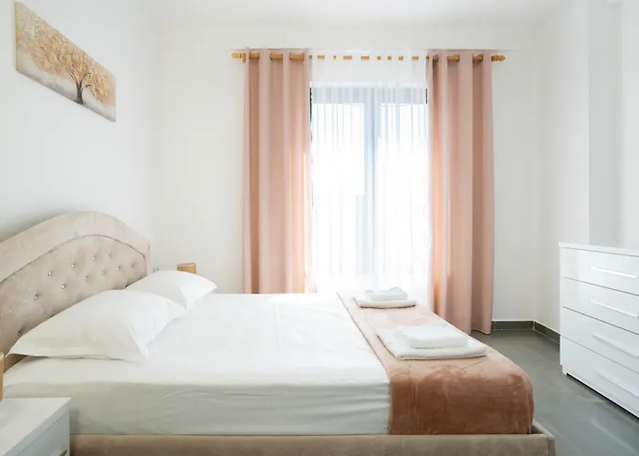 Stayblvd Apartment-free Parking & Balcony Near Center Tirana