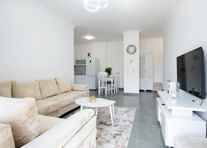 Stayblvd Apartment-free Parking & Balcony Near Center Appartement Tirana