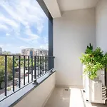 Stayblvd Apartment-Free Parking & Near Center * Tirana