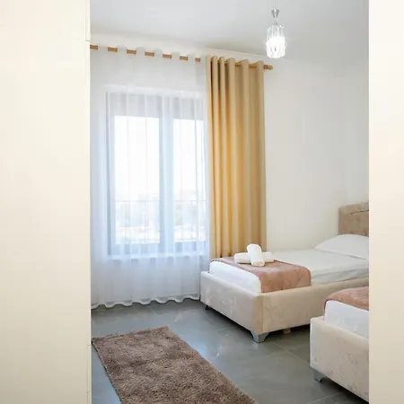 Stayblvd Apartment-free Private Parking تيرانا