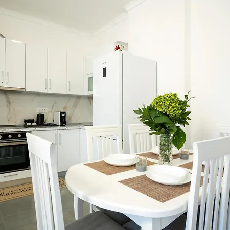 Stayblvd Apartment-free Private Parking