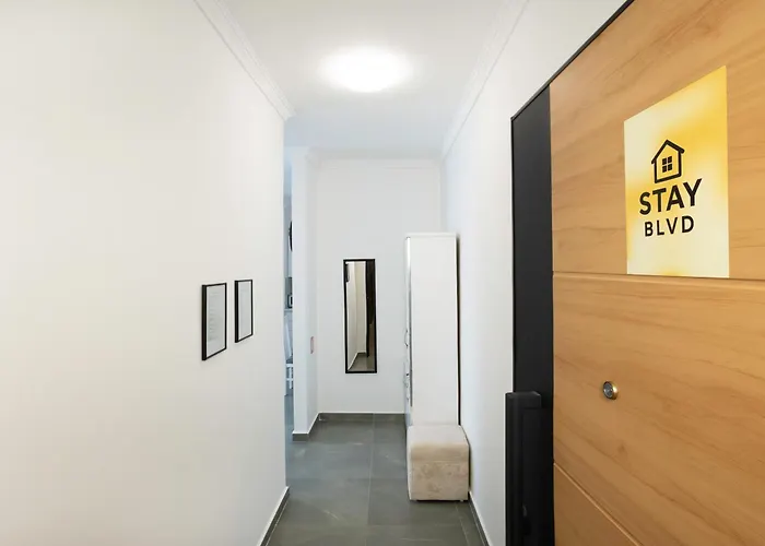 Stayblvd Apartment-free Parking & Balcony Near Center Apartment *
