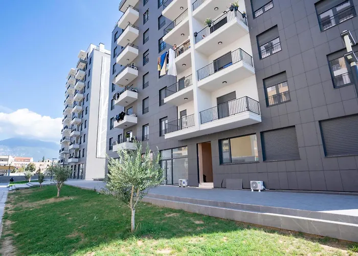 Stayblvd Apartment-free Parking & Balcony Near Center Tirana